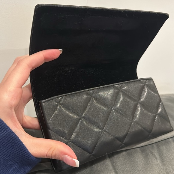 Black Chanel sunglasses - Picture 6 of 6